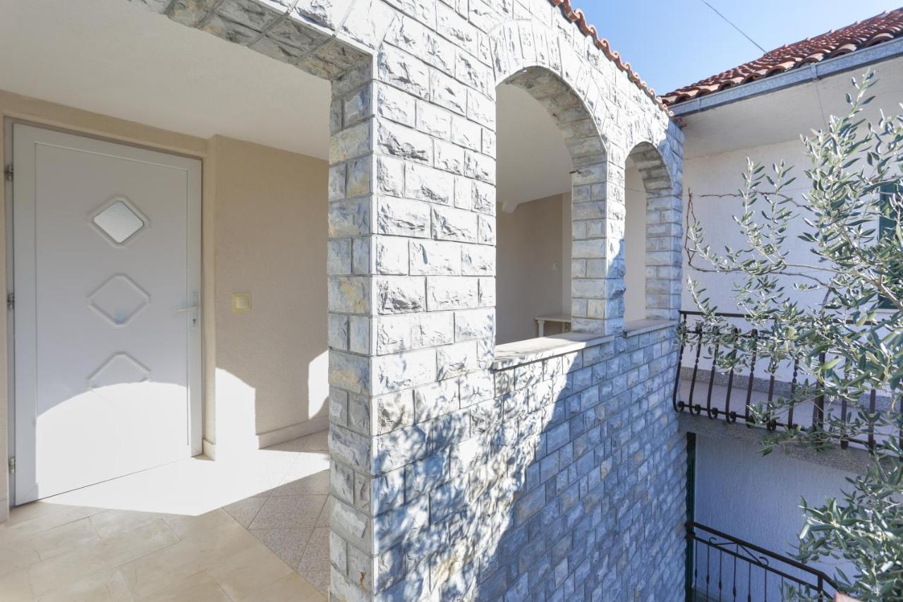 Apartments Marinero Трогір Екстер'єр фото