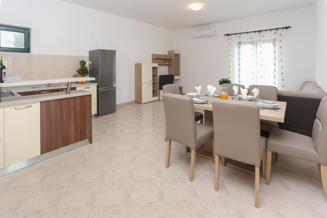 Apartments Marinero Трогір Екстер'єр фото