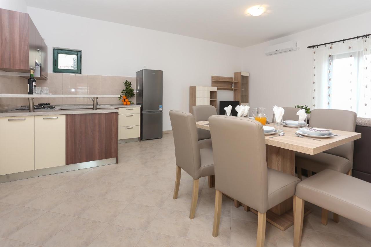Apartments Marinero Трогір Екстер'єр фото